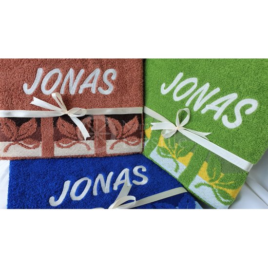 Siuvinėtas proginis rankšluostis "JONAS" su lapeliais 